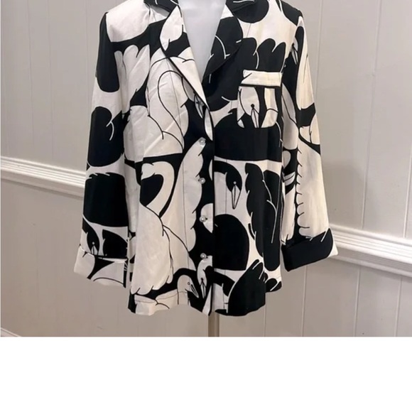 Anthropologie Black and White Swan Print women’s medium top - Picture 3 of 6